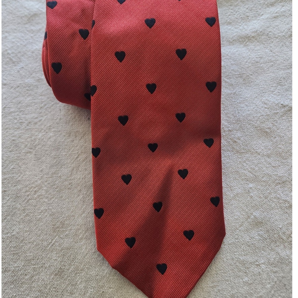 🖤 Vtg 80s Robert Talbott nordstrom silk 
tie hearts Hand Sewn. streetwear y2k